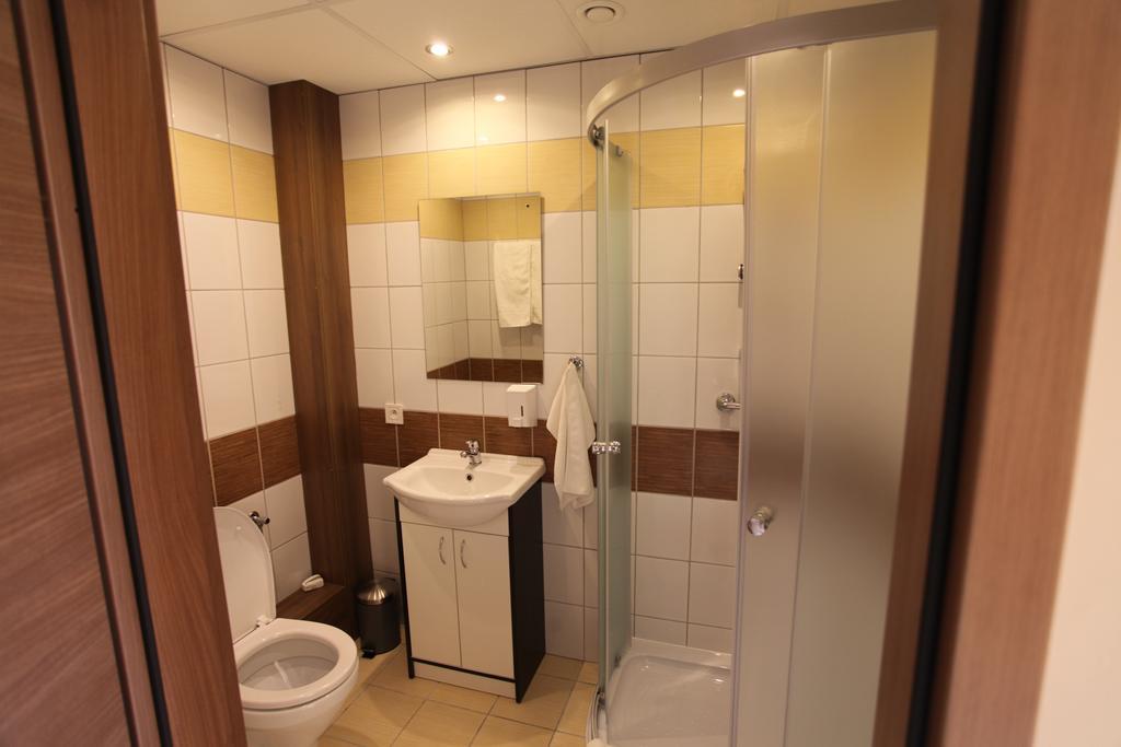 Hotelik A2 Pruszkow Ruang foto