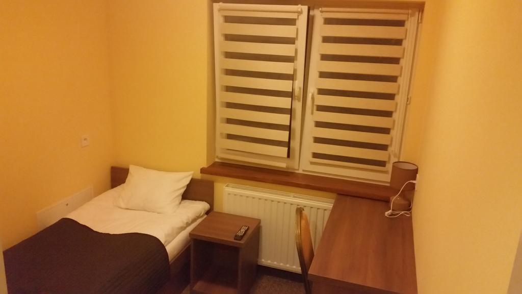 Hotelik A2 Pruszkow Ruang foto